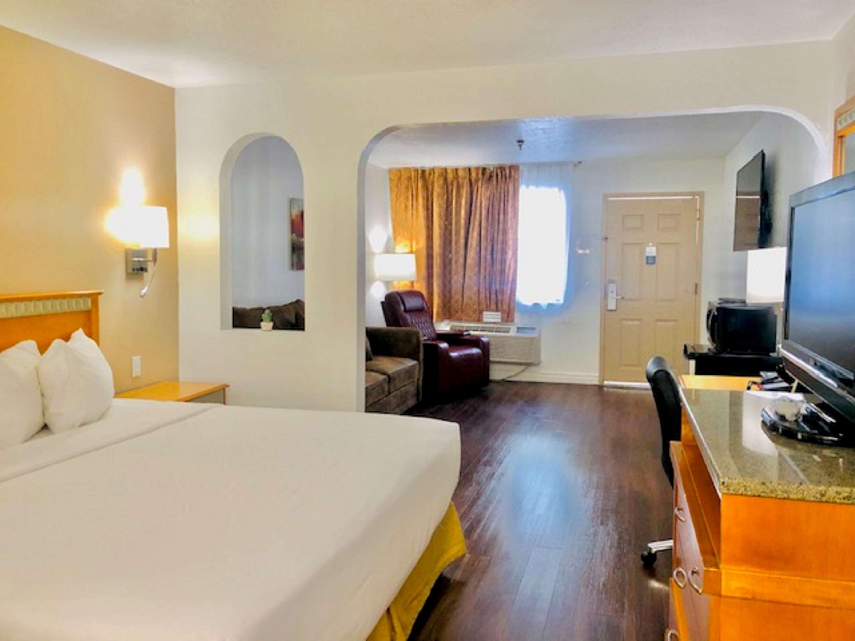 Surestay Plus Hotel By Best Western Albuquerque I-40 Eubank Zewnętrze zdjęcie